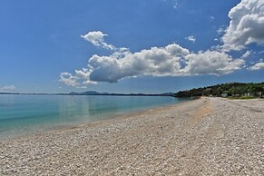 Tinas Apartment in Mparmpati