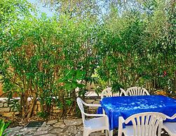 Tinas Apartment in Mparmpati