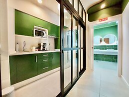 Atypicap Capsule Hostel