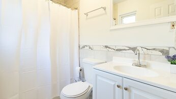 Deluxe single bed 1st FL in Elmhurst NY