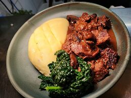 The Swan - A Colombo Edition Hotel