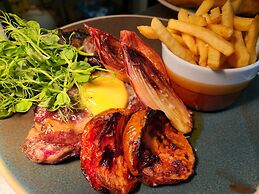 The Swan - A Colombo Edition Hotel