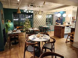 The Swan - A Colombo Edition Hotel