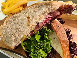 The Swan - A Colombo Edition Hotel