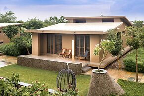 Life At Repose: Lake Villas Resort & Club