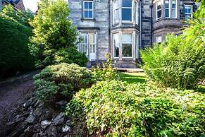 House on the Hill - Urban Elegance