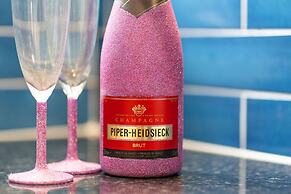 Ferry Nice - Your Home From Home