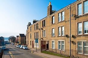 Ferry Nice - Your Home From Home