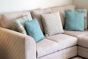 West Queen Street Apt - The Luxe Life