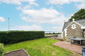 The Gate Lodge - Modern and Period Combined