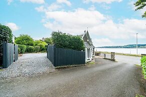 The Gate Lodge - Modern and Period Combined