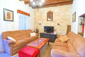 Droushia Corner House