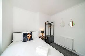 The Palm - Eclectic Bliss