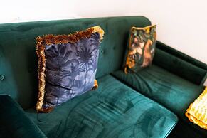 The Palm - Eclectic Bliss