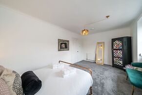 The Palm - Eclectic Bliss