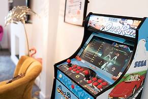 The Palm - Eclectic Bliss