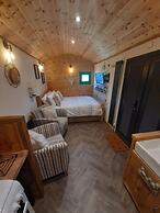 Shepherds Hut With hot tub on Anglesey North Wales