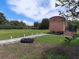 Shepherds Hut With hot tub on Anglesey North Wales