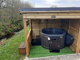 Shepherds Hut With hot tub on Anglesey North Wales