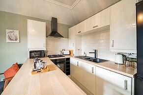 Riverview - Overlooks The Tay