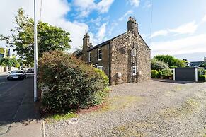 Riverview - Overlooks The Tay