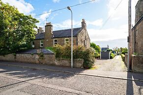 Riverview - Overlooks The Tay