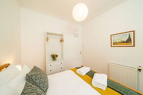 Riverview - Overlooks The Tay