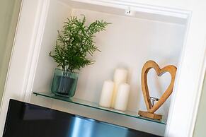 Riverview - Overlooks The Tay