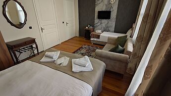 Nuray Hotel