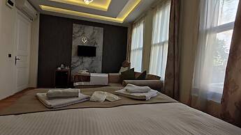 Nuray Hotel