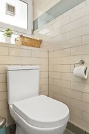 Stylish 1BR Next to Tower Bridge