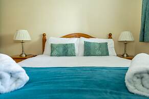 Over the Horizon Lodges