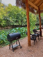 18 Son's Rio Cibolo - Birdhouse Cabin