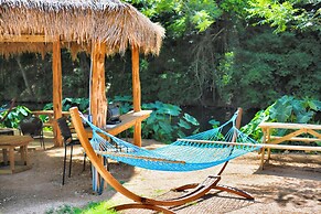 19 Son's Rio Cibolo - Birdhouse Cabin