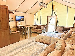 20 Son's Rio Cibolo - Birdhouse Cabin