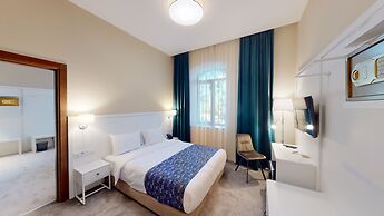 Epigraph town hotel