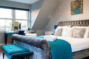 Thatched Cottage - hot tub BBQ and Pool Table