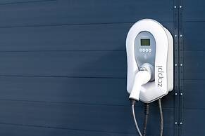 Thatched Cottage - hot tub BBQ and Pool Table