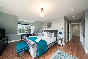 Thatched Cottage - hot tub BBQ and Pool Table