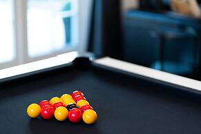 Thatched Cottage - hot tub BBQ and Pool Table