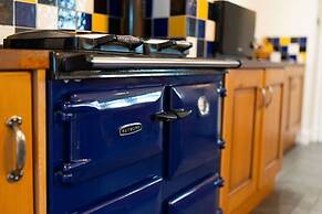 Thatched Cottage - hot tub BBQ and Pool Table