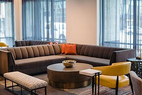 Holman Riverfront Park Hotel Salem, Tapestry by Hilton