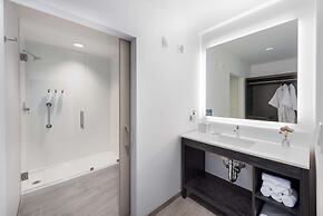 Holman Riverfront Park Hotel Salem, Tapestry by Hilton