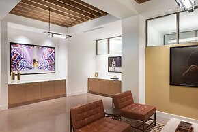 Holman Riverfront Park Hotel Salem, Tapestry by Hilton