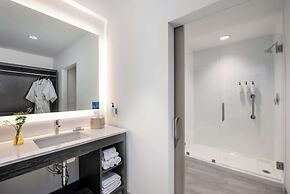 Holman Riverfront Park Hotel Salem, Tapestry by Hilton