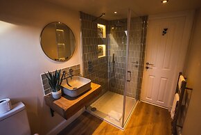 Castle Beach - Spectacular Victorian Villa