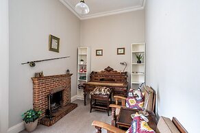 Castle Beach - Spectacular Victorian Villa