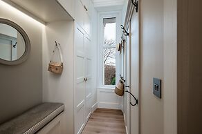 Castle Beach - Spectacular Victorian Villa