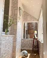 Castle Beach - Spectacular Victorian Villa