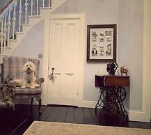 Castle Beach - Spectacular Victorian Villa